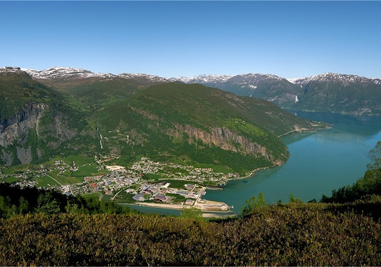 Risdal Touring | Pinse innerst i Sognefjorden