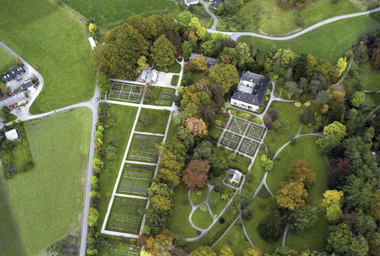 Sverre Haga | Dagstur til Hardanger – med Rosendal og Baroniet