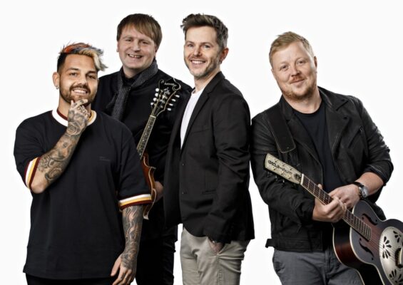 Bli med Risdal Touring på Osloweekend og opplev Gitarkameratene sin 20 års jubileumskonsert. LIND, NILSEN, FUENTES, HOLM