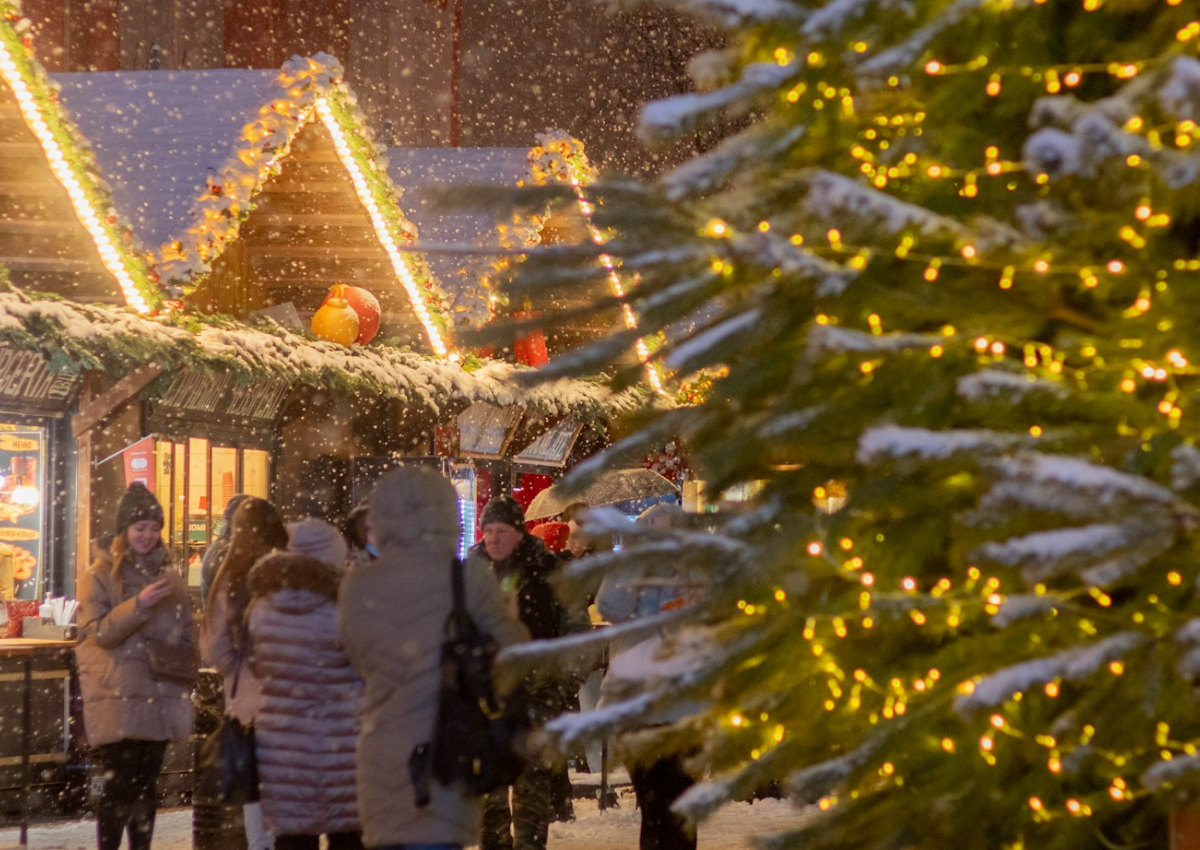 Sverre Haga | Førjulstur til Hardanger og julemarked på Camp Lothepus